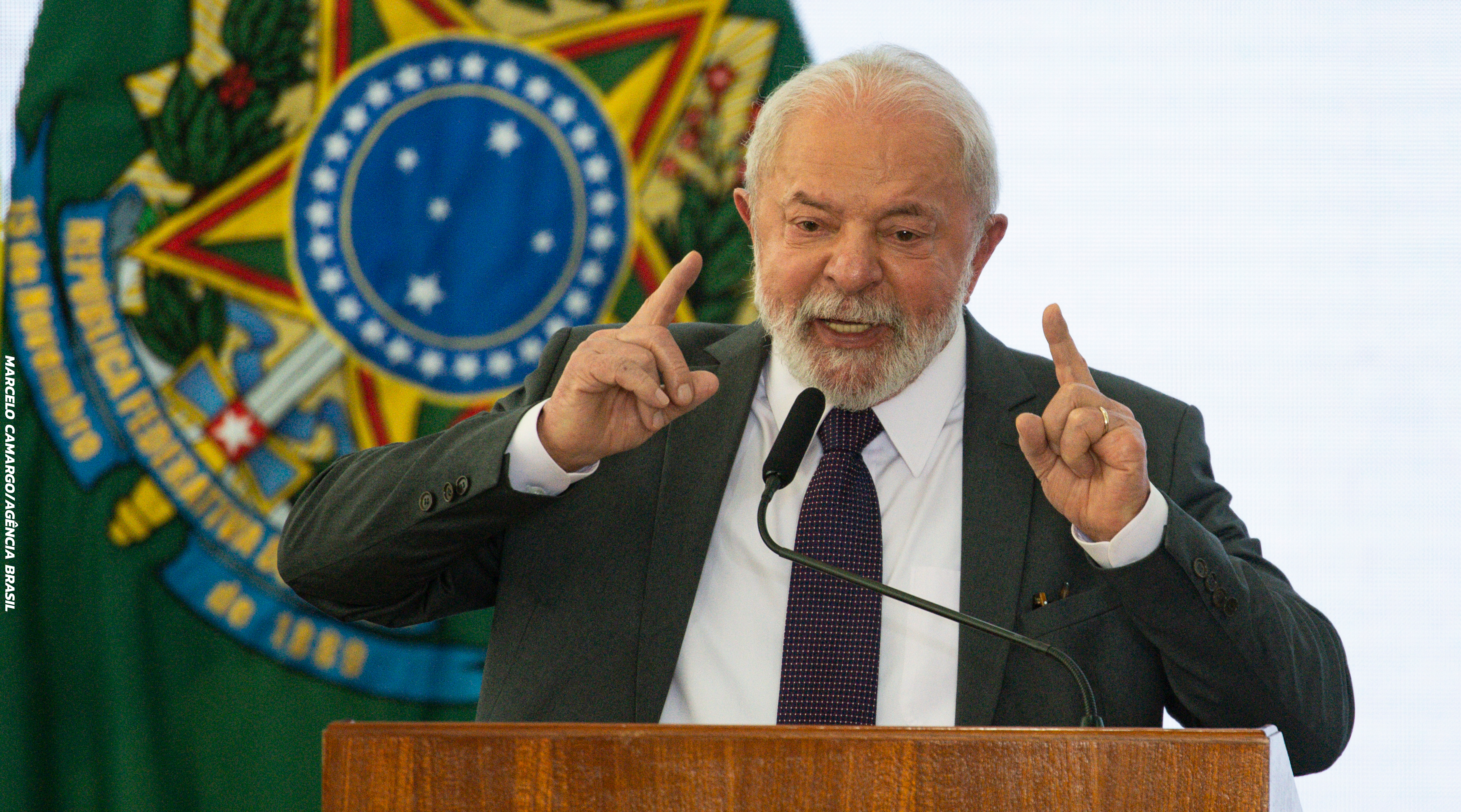 Lula anuncia negociações para subsidiar Santas Casas e implementar piso nacional da Enfermagem